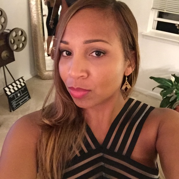 Meet your Posher, Kyra - Picture 3 of 6